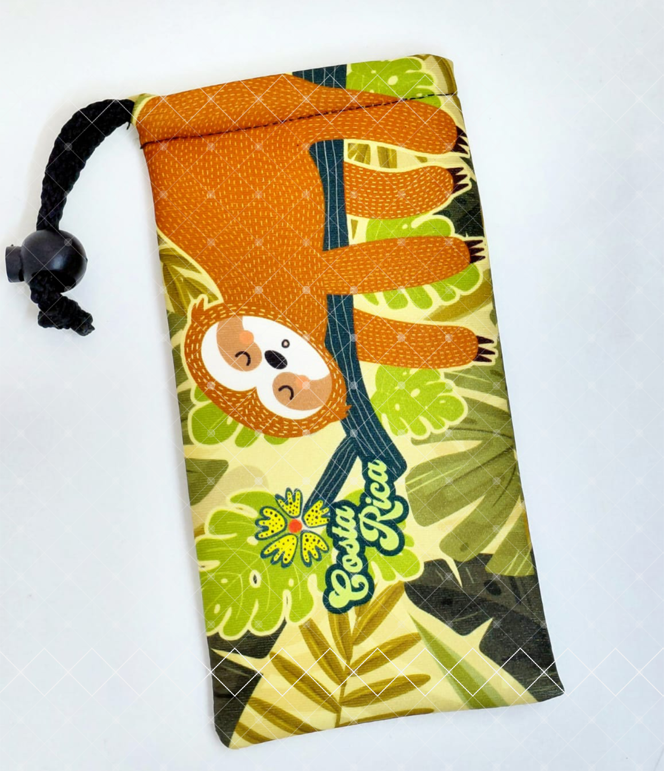Bolsa para lentes oso perezoso verde oliva en neopreno con diseño inspirado en Costa Rica.