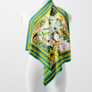 Pañuelo Colibríes y Girasoles – Colección Carmen